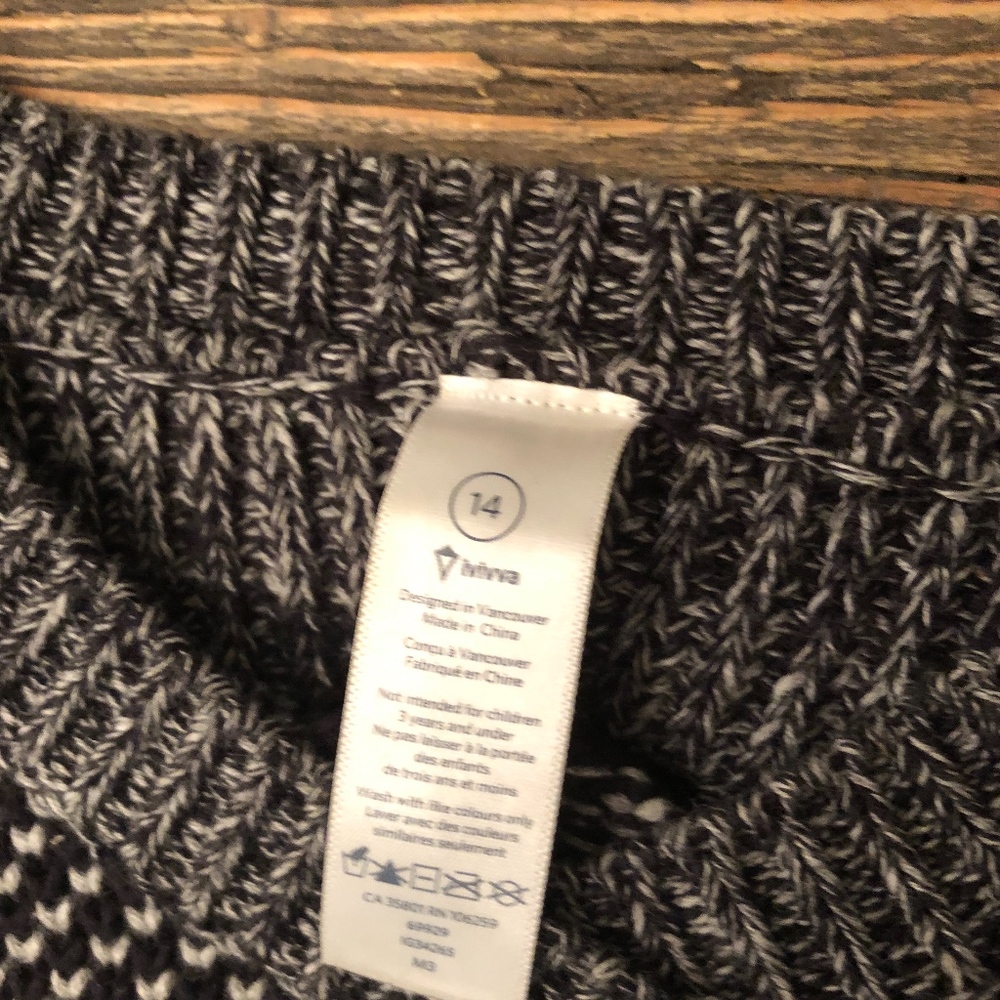 Ivivva Sweater - Picture 2 of 2